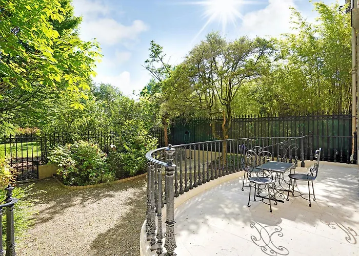 Ecrin Prive Au Parc Monceau