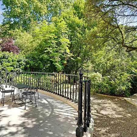 Ecrin Prive Au Parc Monceau * París