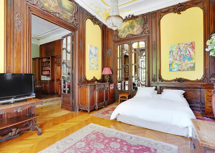 Ecrin Prive Au Parc Monceau