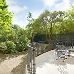 Ecrin Prive Au Parc Monceau
